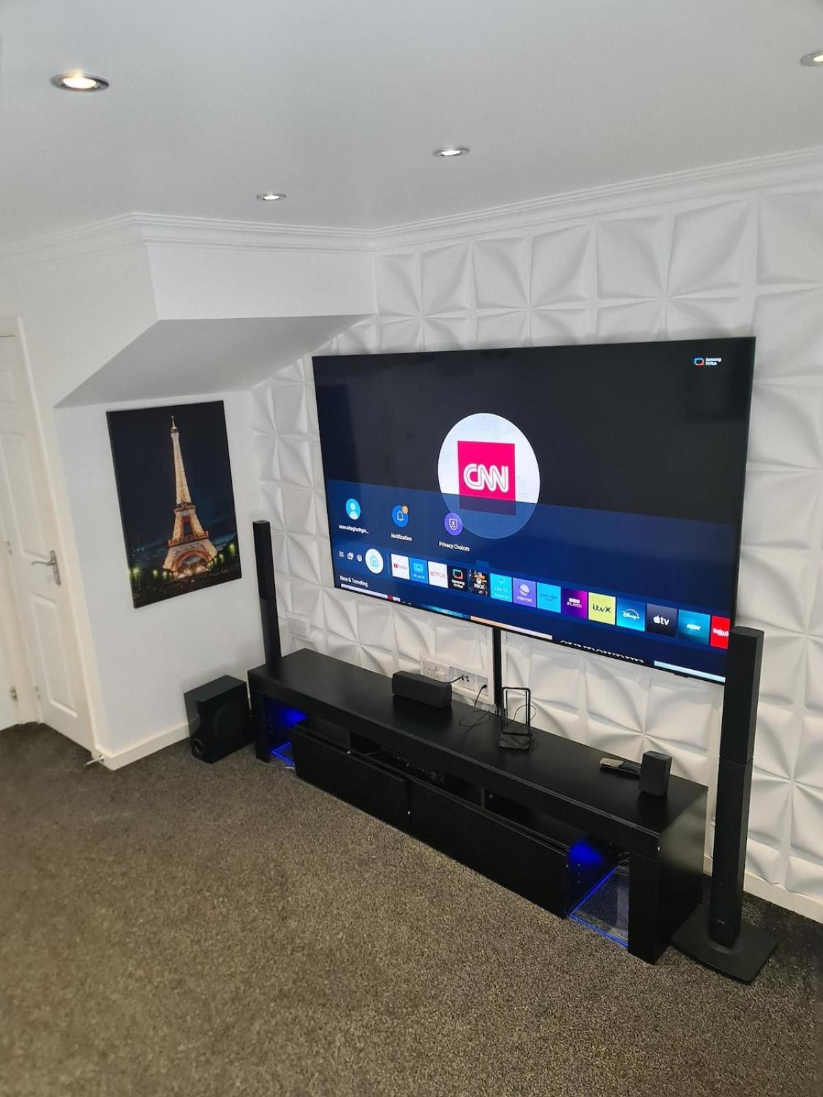 Very Cosy 3 Bedroom House Close To