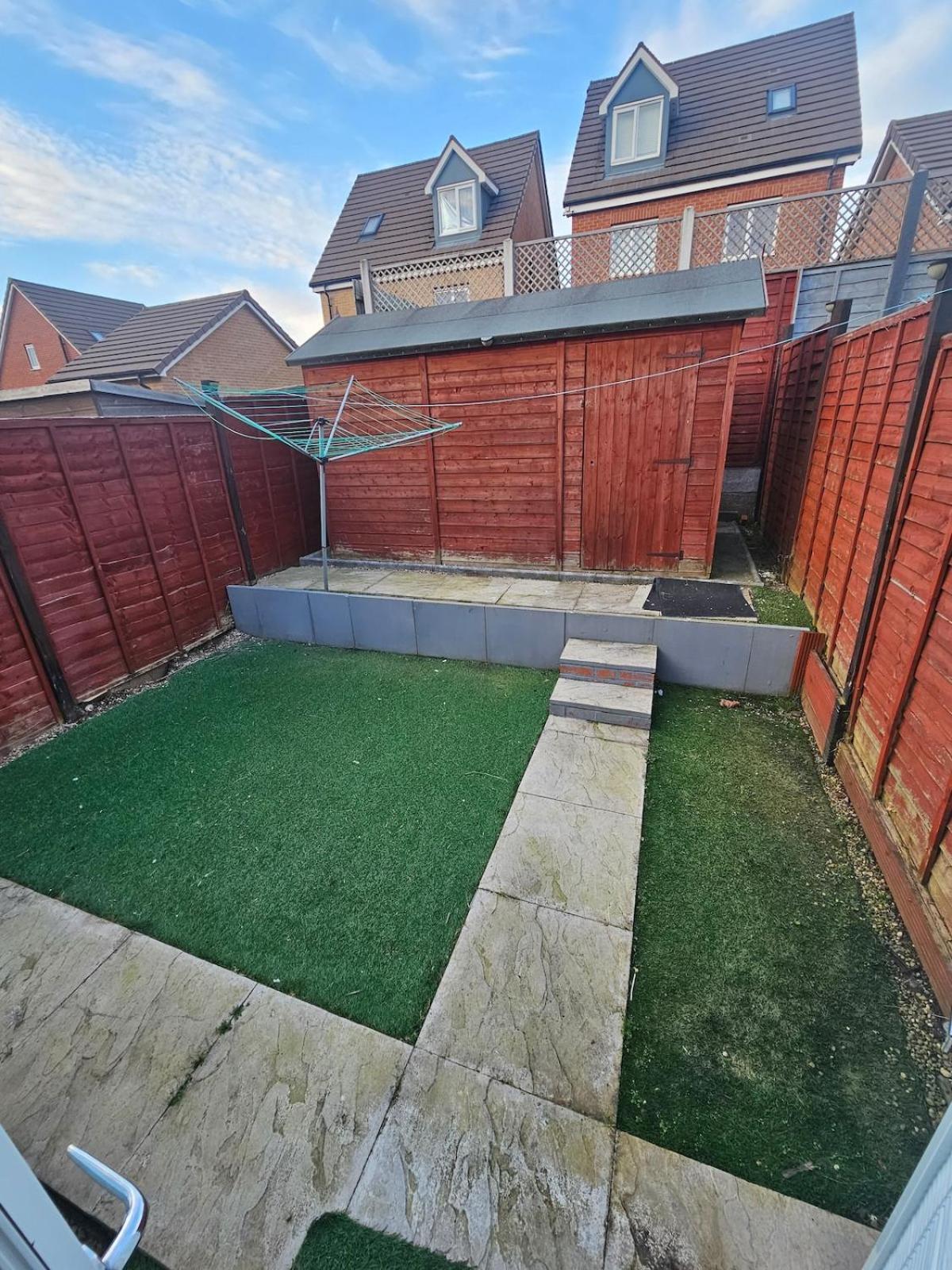 Very Cosy 3 Bedroom House Close To *