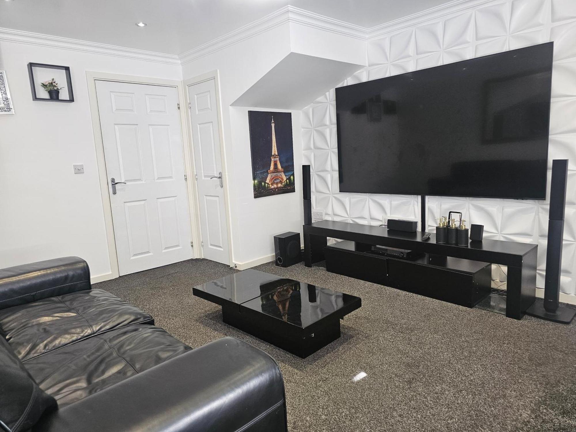 Apartment Very Cosy 3 Bedroom House Close To